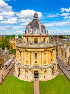 Radcliffe Camera in Oxford, part of London to Stratford-upon-Avon tours.