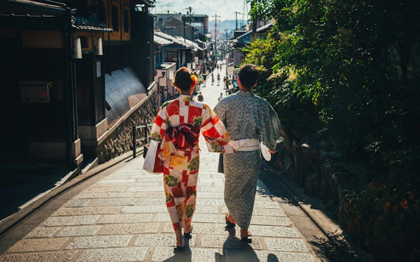 Kyoto Early Morning Guided Tour of Fushimi Inari, Nijo Castle, and Kinkaku-ji