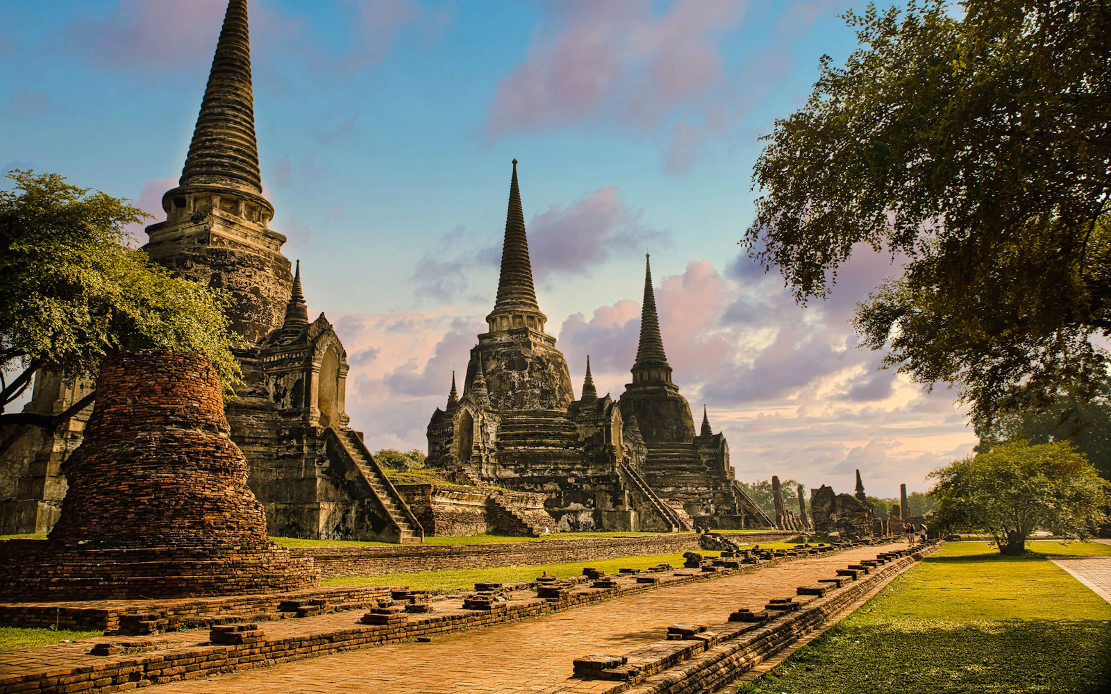From Bangkok: Ayutthaya Historical Park Private Tour with Round-Trip Hotel Transfers Image 2
