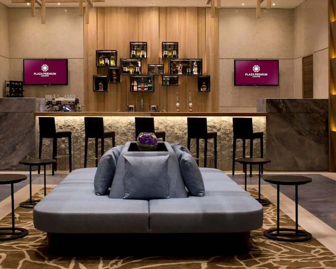 London Heathrow Airport: Plaza Premium Lounge at Terminal 2