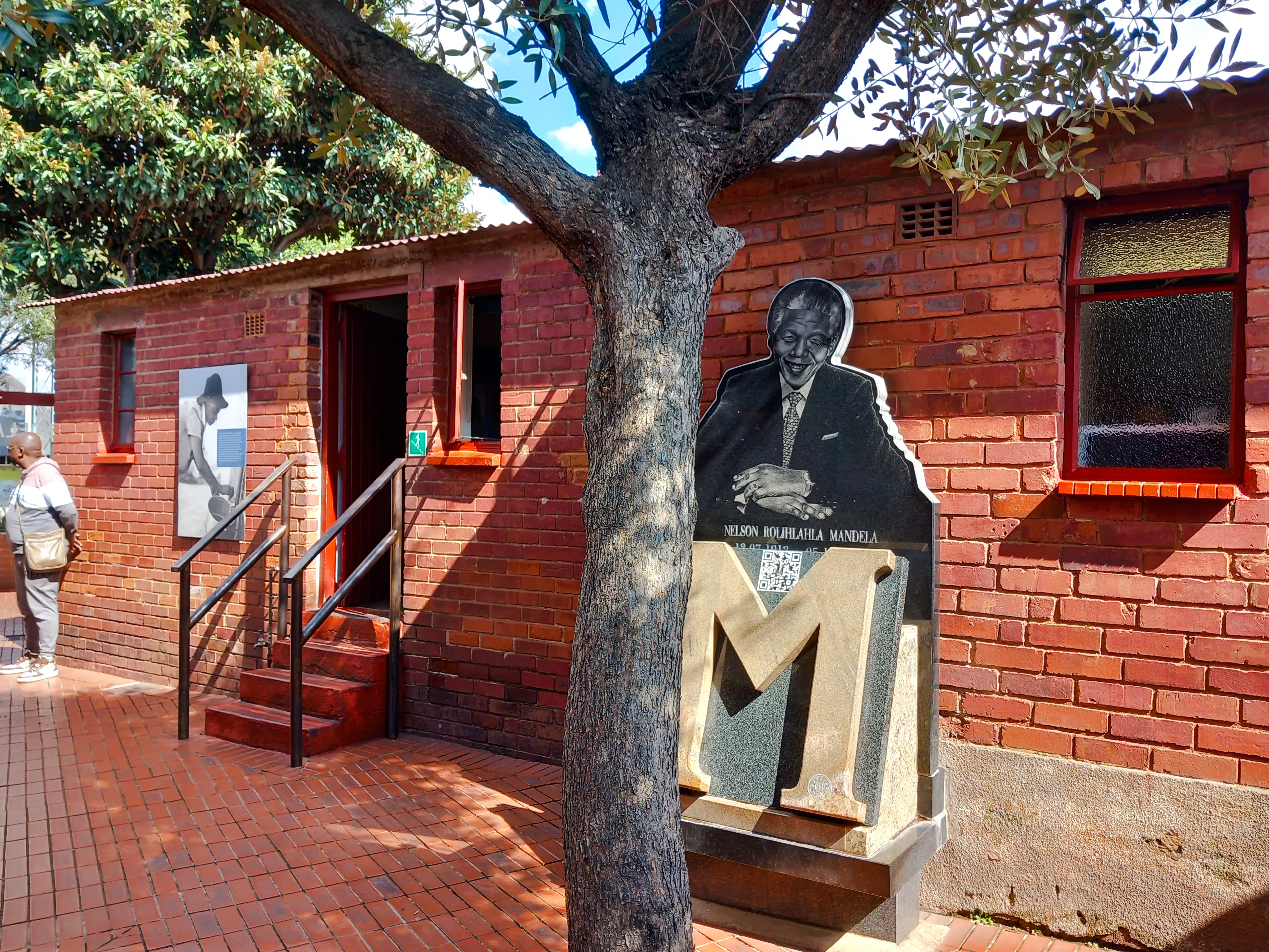 Johannesburg and Soweto City Tour with Hotel Transfers