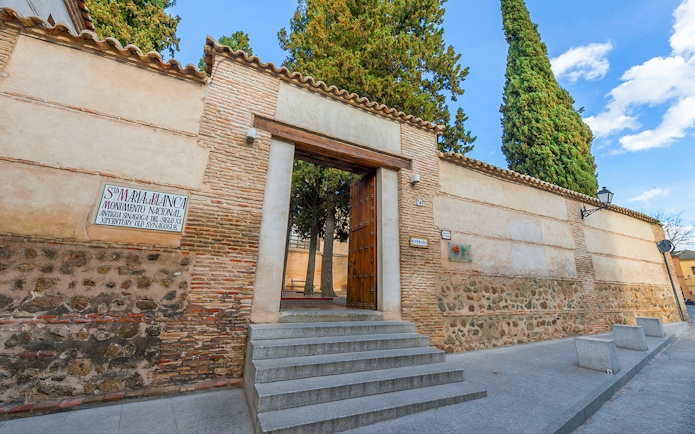 Sta. María la Blanca Synagogue entrance in Toledo, Spain, featured on a half-day guided tour from Madrid.