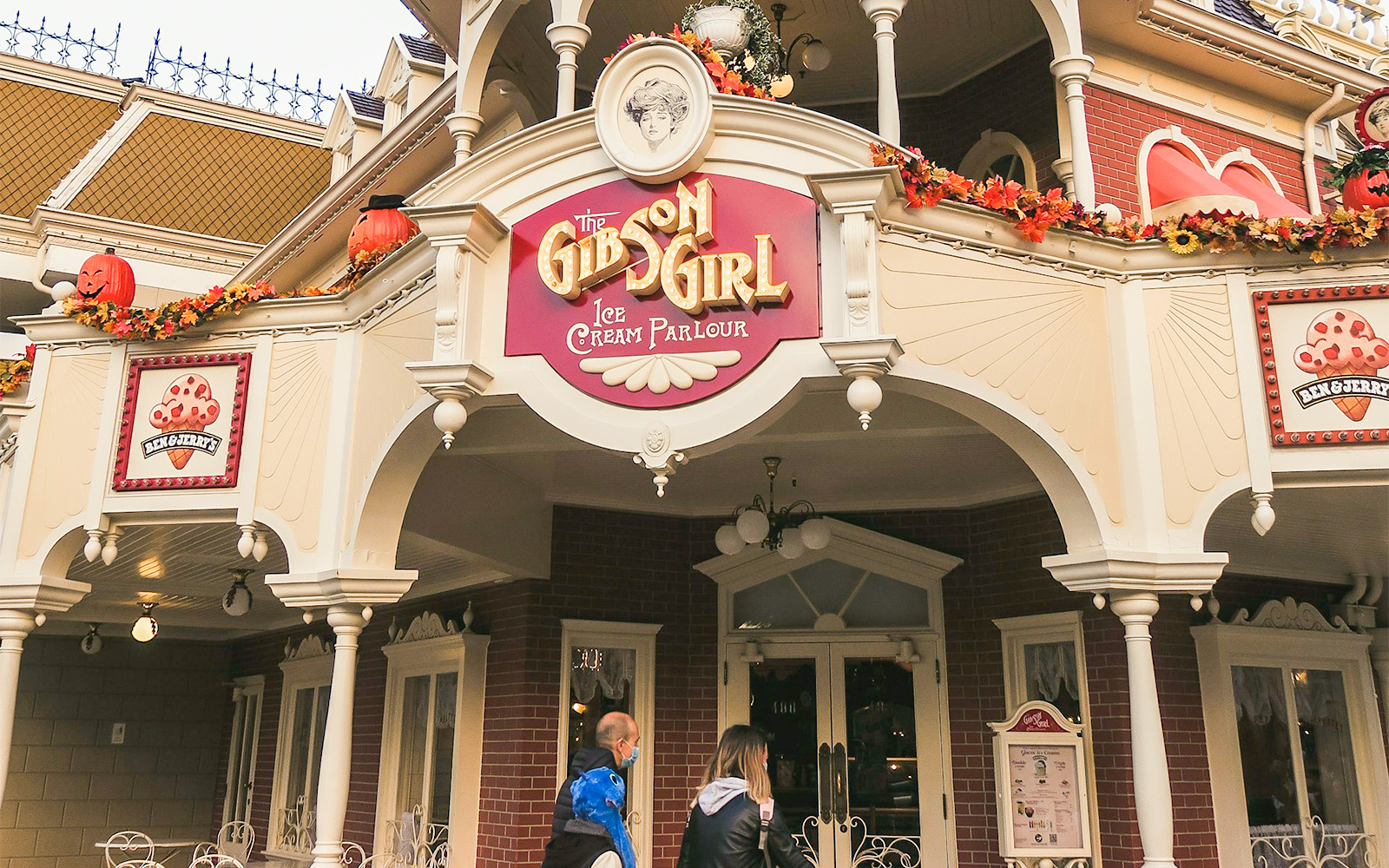 Disney Paris Restaurants, The Gibson Girl Ice Cream Parlour