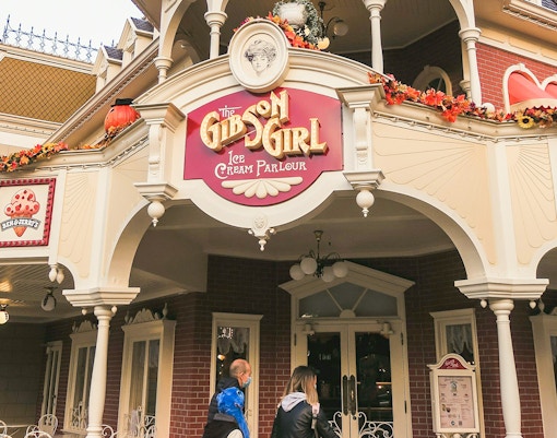 Disney Paris Restaurants, The Gibson Girl Ice Cream Parlour