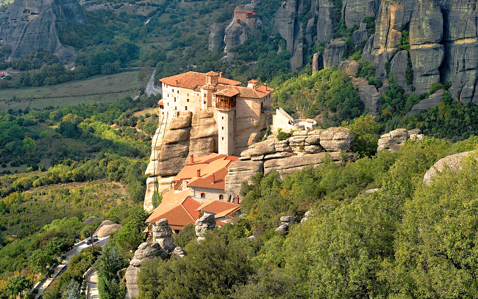 From Athens: Meteora Monasteries Full-Day Guided Tour