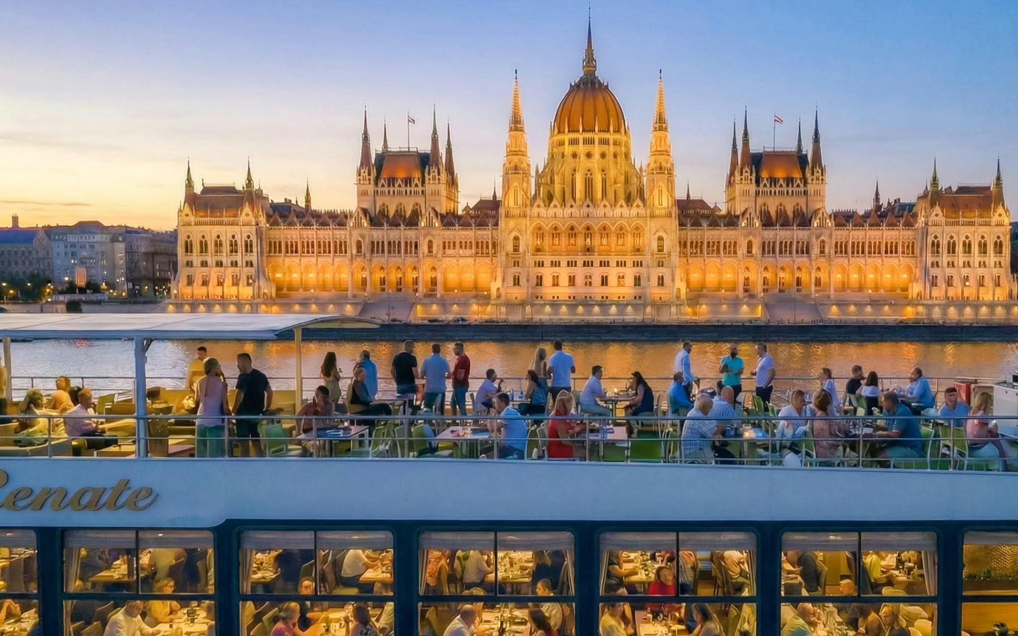 budapest danube river dinner cruise with folklore show-1