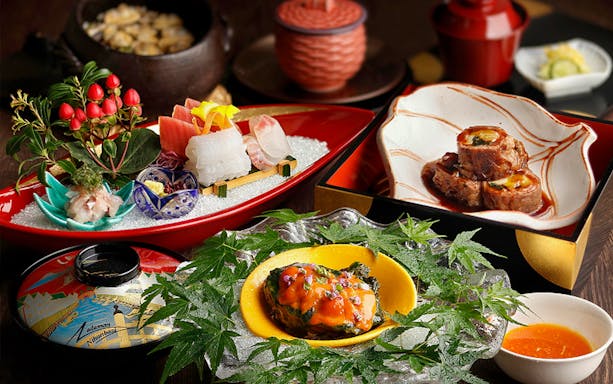 Traditional Japanese Omakase Kaiseki dishes at Tokyo Nadaman Nihonbashi branch.