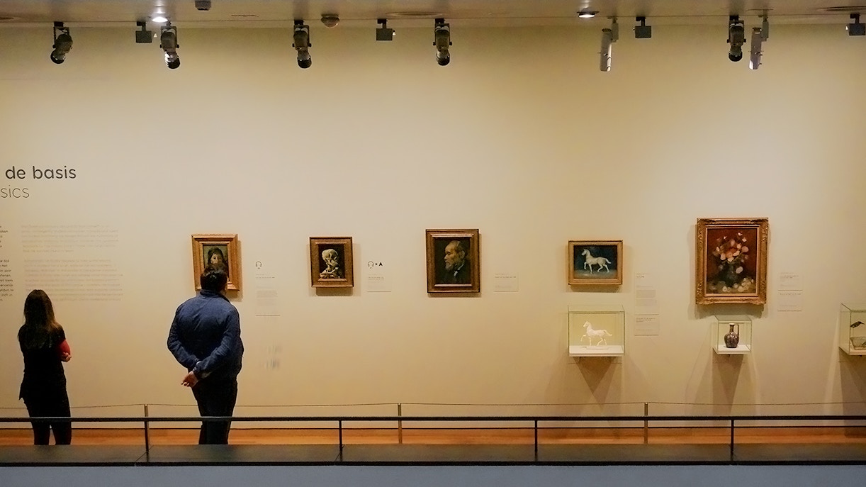van gogh museum exhibit