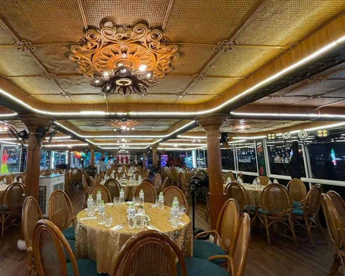 Da Nang Han River Night Cruise Ticket Featuring Live Music and Dragon Fire Show