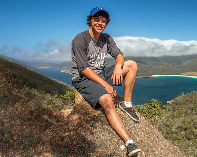 From Launceston: Guided Walking Tour of Wineglass Bay