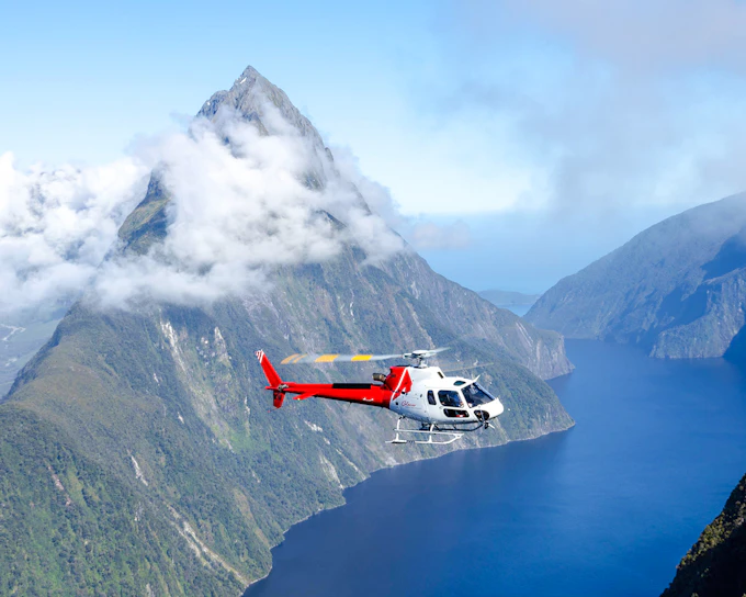 From Queenstown: 1.5 to 2-Hour Milford Sound Helicopter Tour