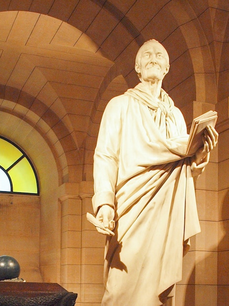 Voltaire statue in Paris Pantheon crypt.
