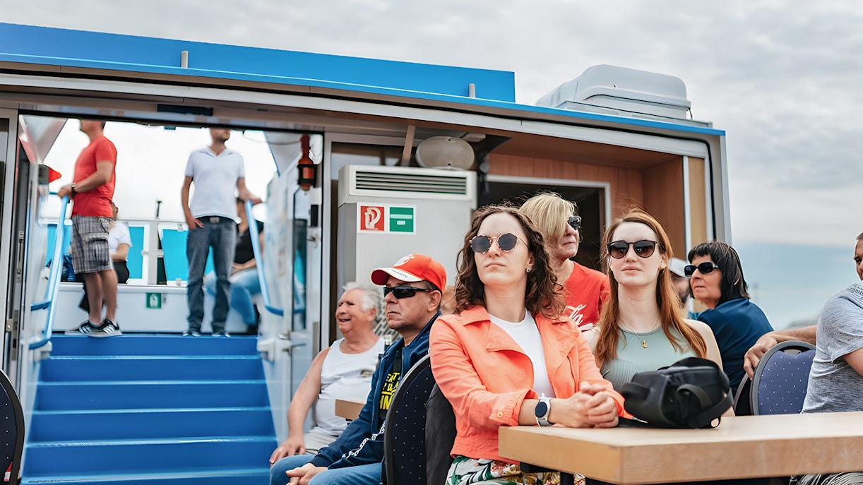 hamburg cruise timings