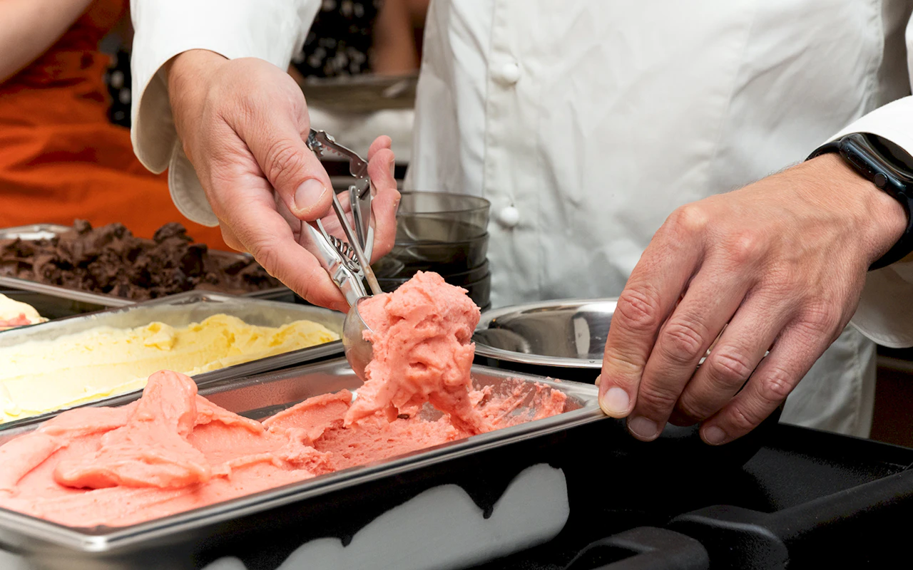 Cours de cuisine à Rome : Pizza et glace avec boissons à volonté — 6