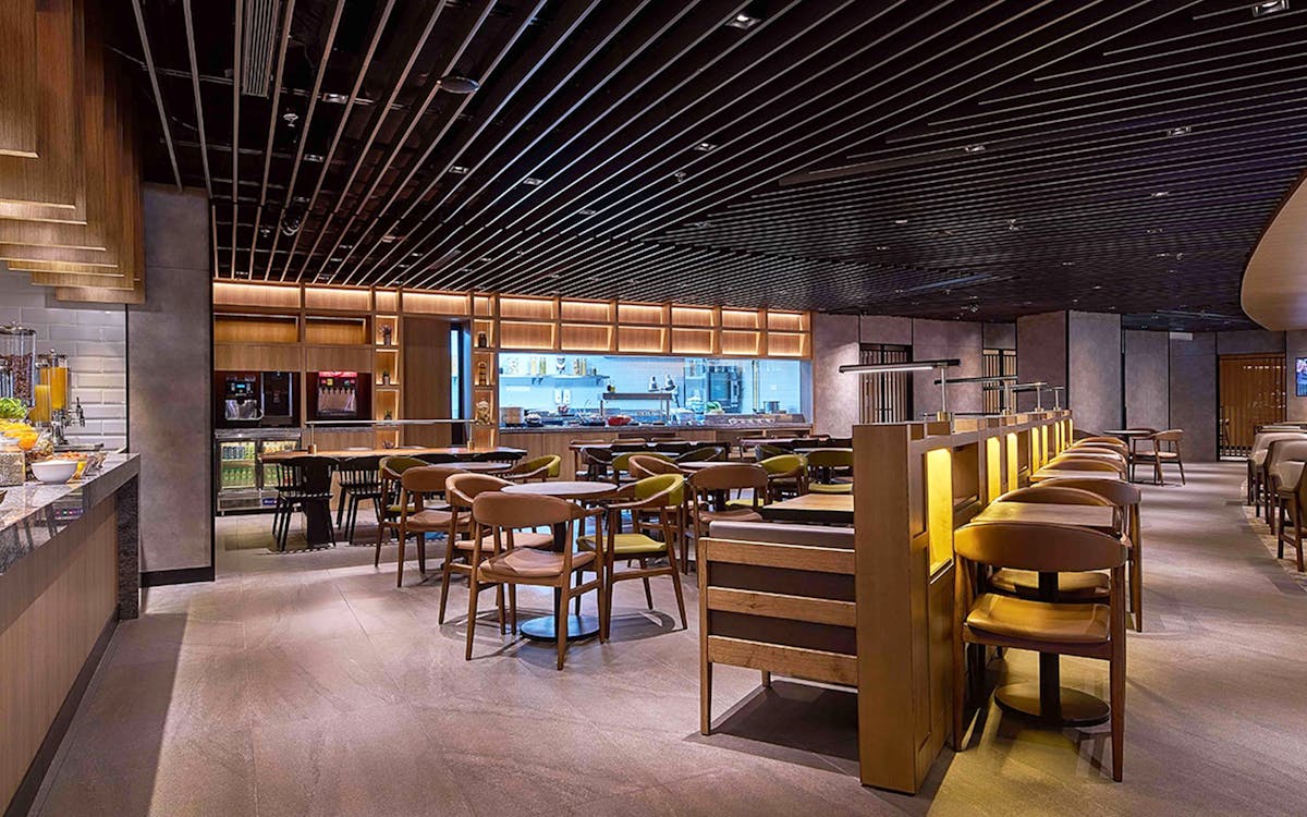 plaza premium lounge access at kuala lumpur international airport: international departures, terminal 1-5 plaza premium lounge access at kuala lumpur international airport: international departures, terminal 1-5