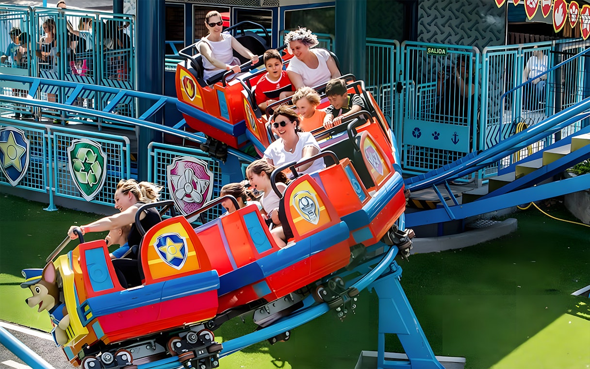 Roller coaster ride at Parque de Atracciones de Madrid themed with Patrulla Canina.