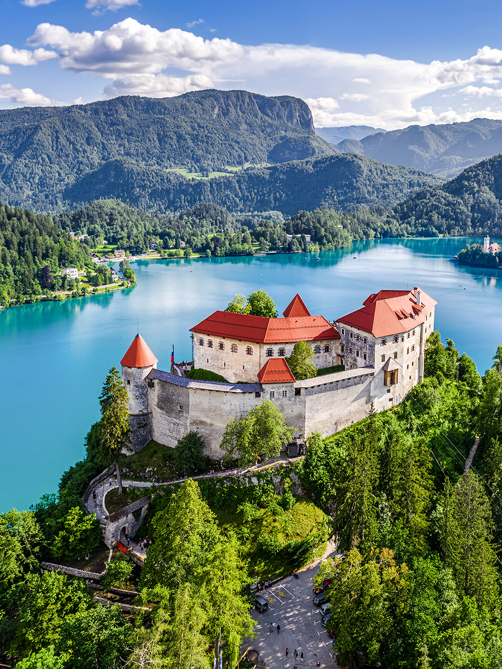 Bled Kalesi ve Bled Gölü