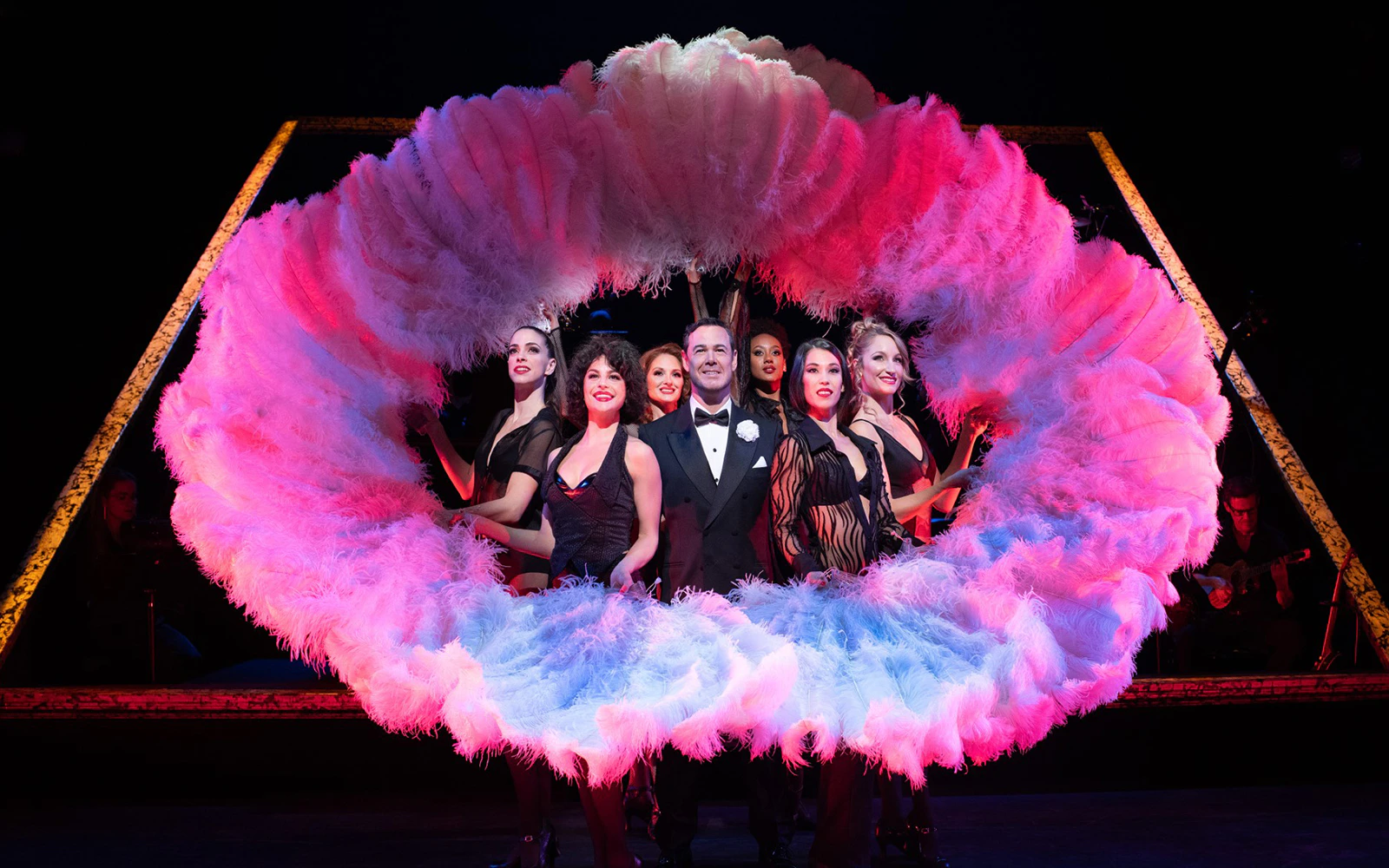The cast of Chicago in Madrid