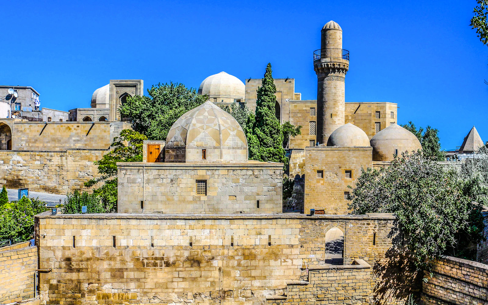 Palace of the Shirvanshahs Skip-the-Line Guided Tour (Product 55443)