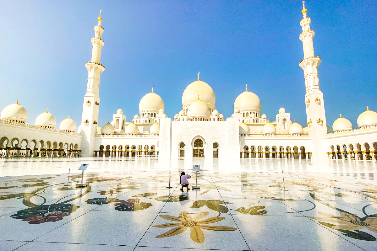 Abu Dhabi City Tour with Entry to Sheikh Zayed Grand Mosque, Qasr Al Watan & Louvre Abu Dhabi and Transfers Image 11