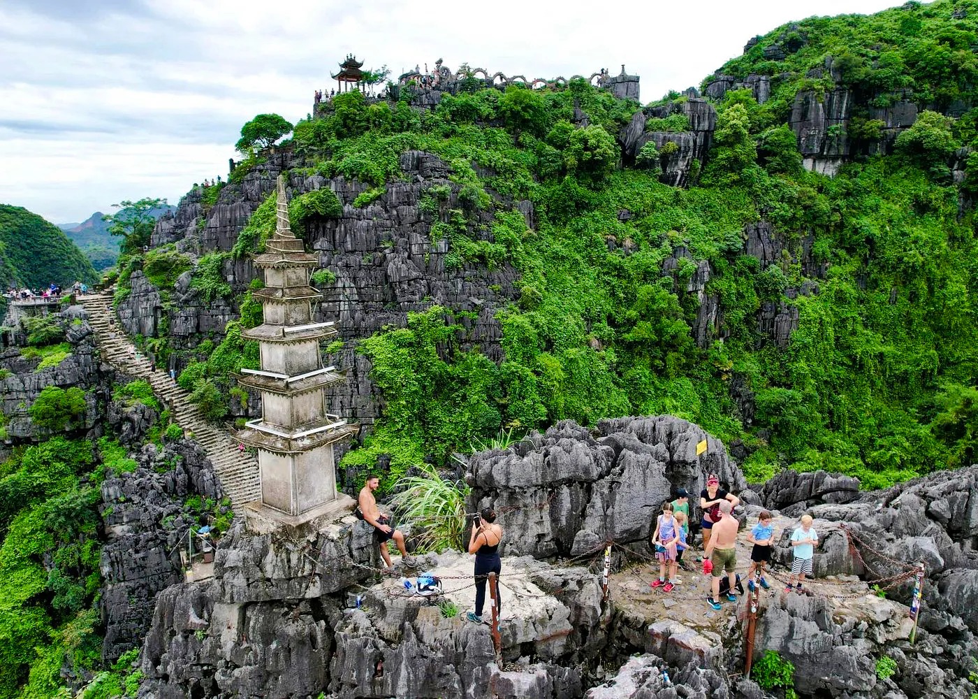 From Hanoi: Ninh Binh Small-Group Day Trip to Hoa Lu, Tam Coc or Trang An, and Mua Cave Image 4