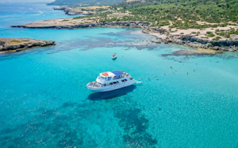 fra paphos: tur til blue lagoon, akamas og afrodites bad-1