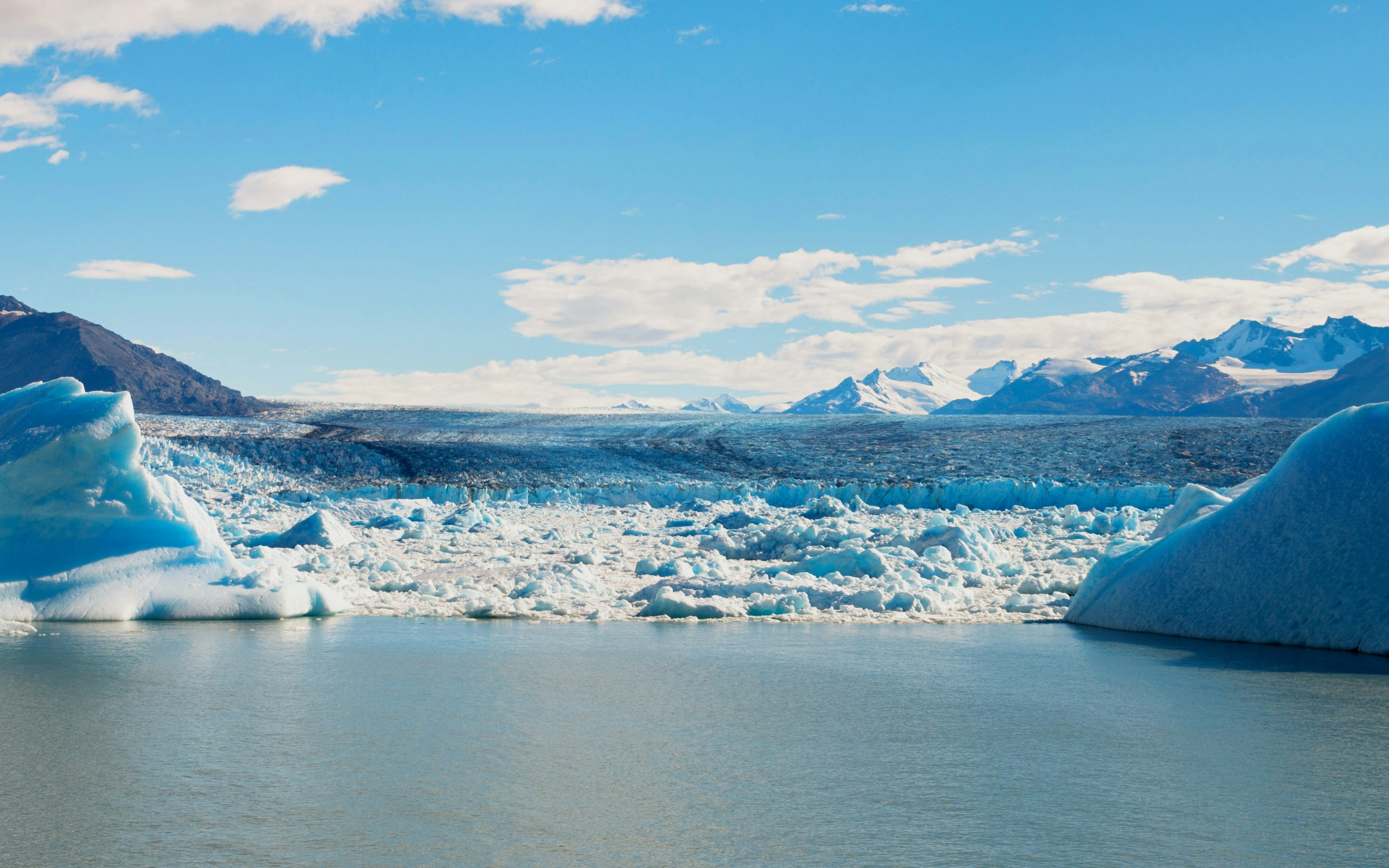Upsala Glacier with icebergs in Los Glaciares National Park, Argentina.