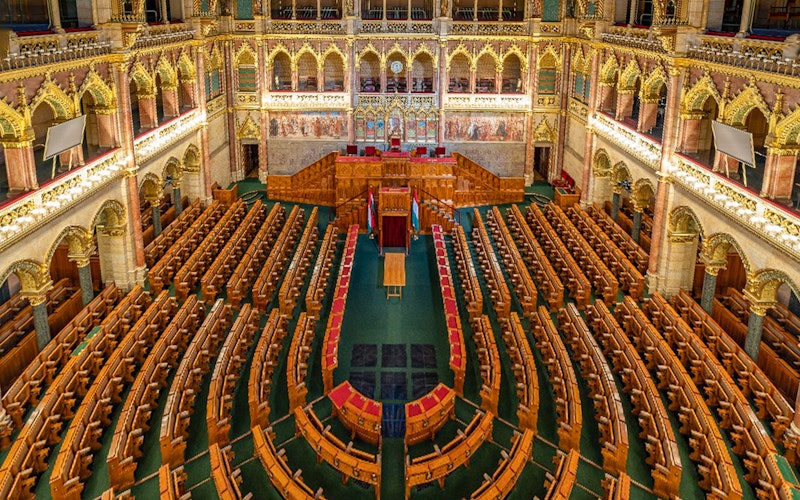 Combo (Save 8%): Hungarian Parliament Multilingual Audio Guided Tour + Széchenyi Spa Entry Tickets — gallery 5