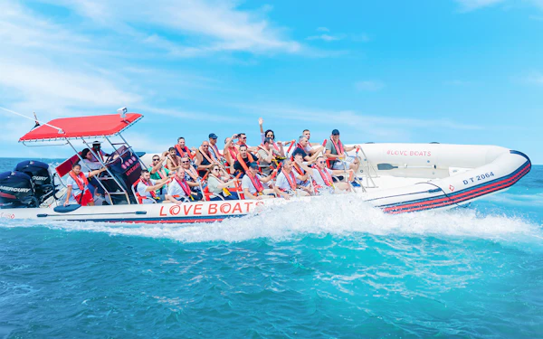 Love Boats: 90 Minutes Ultimate Tour