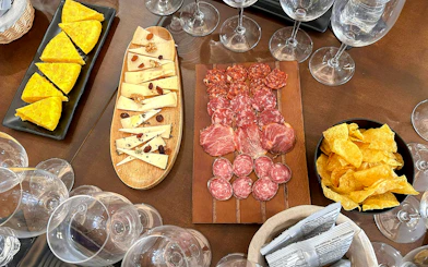 Málaga Andalusian Wine Tasting with 5 Wines and Local Bites
