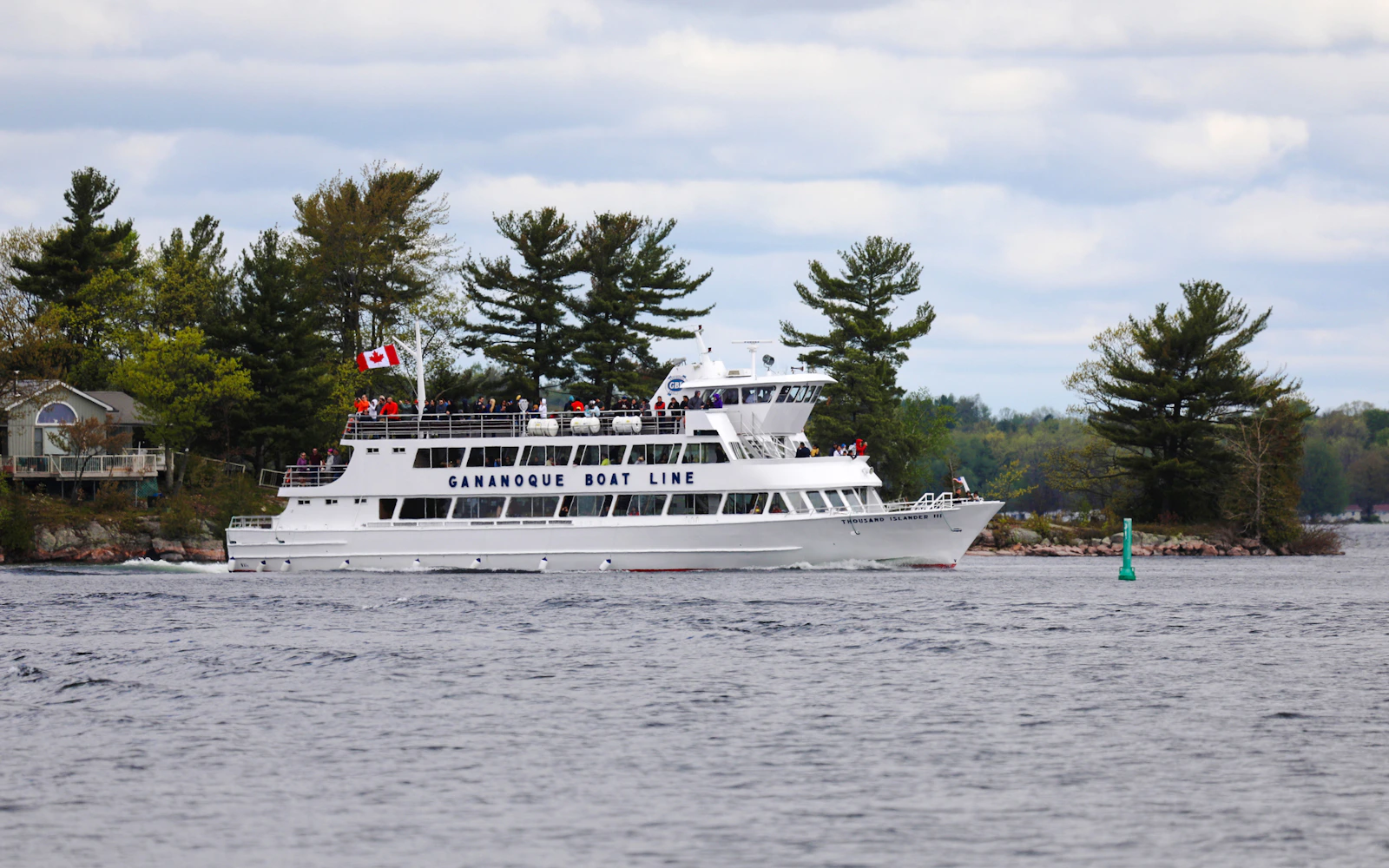 From Toronto: 1000 Islands Private Day Trip with Cruise (Product 53966)