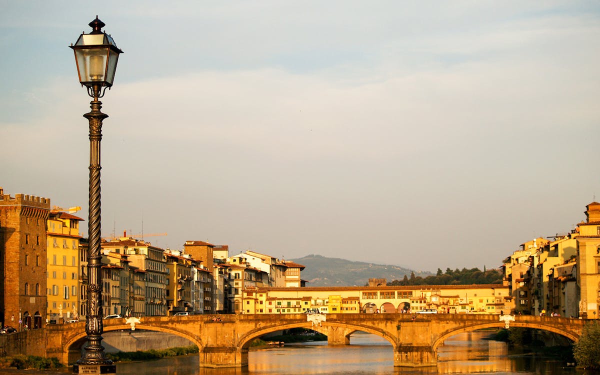 guided boat tour on a florentine gondola-4 guided boat tour on a florentine gondola-4