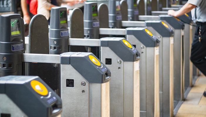 london travel tips and hacks