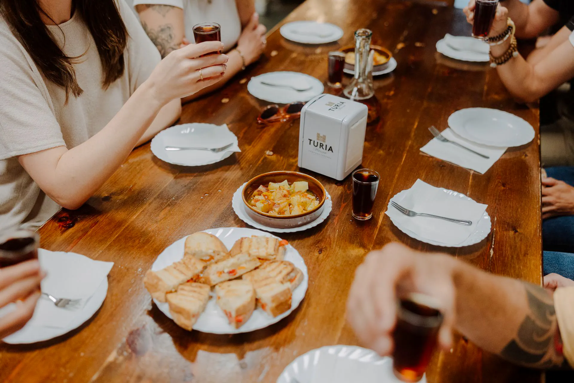 Barcelona Small-Group Tapas and Wine Tour