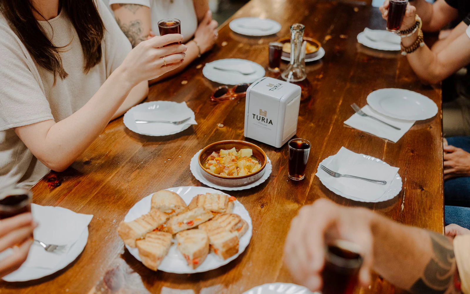 Barcelona Small-Group Tapas and Wine Tour