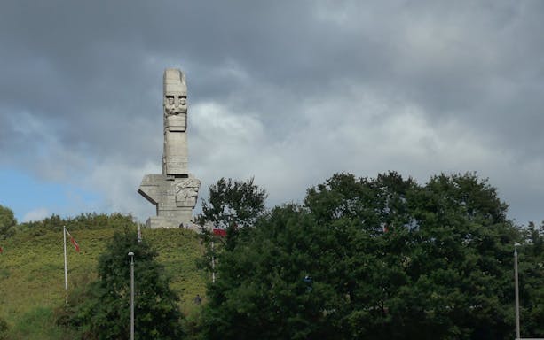 westerplatte - guided tour with entry to guardhouse no. 1-3