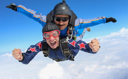 Tandem Skydive Abu Dhabi Tickets with Photos & Video