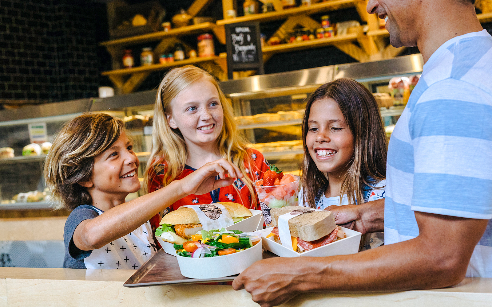 Warner Bros Movie World - Dining