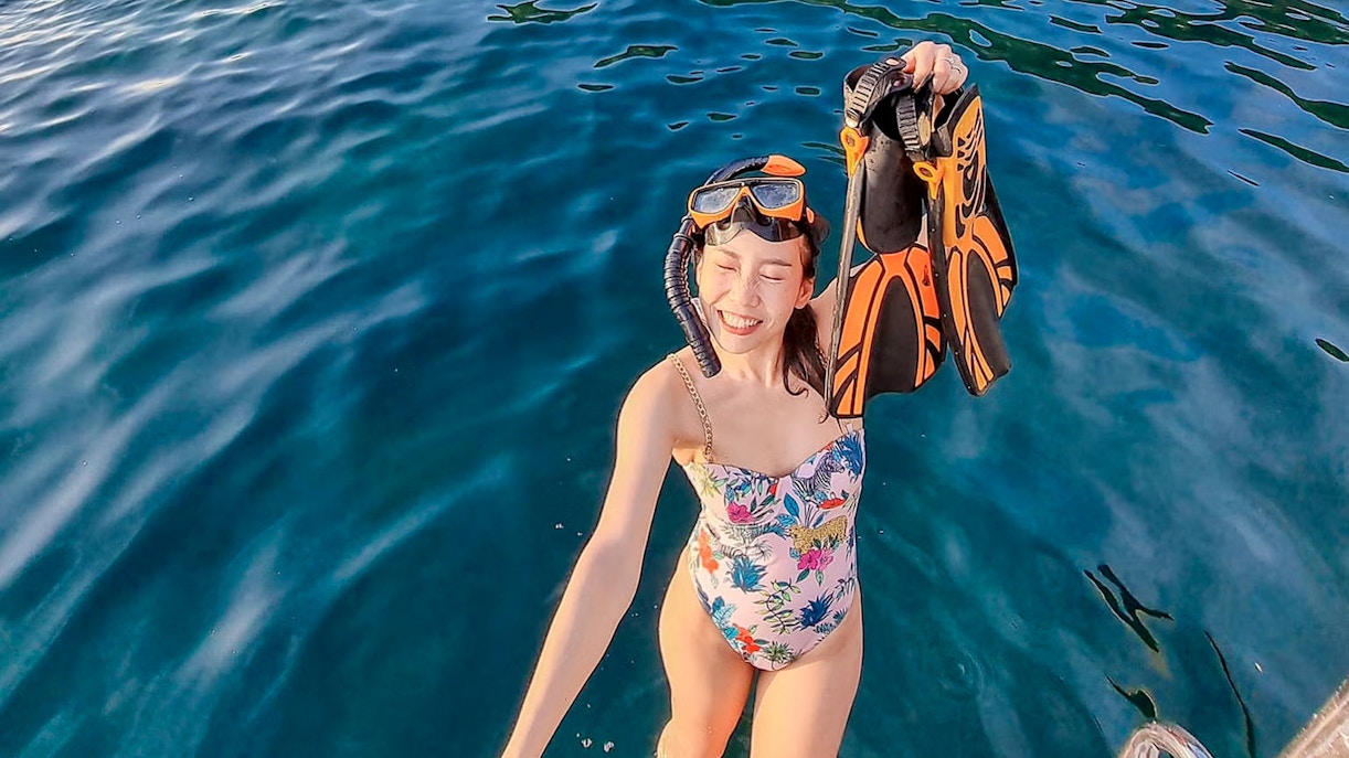 From Phuket: Phi Phi Island, Bamboo, and Sunset Maiton Island by Speed Catamaran