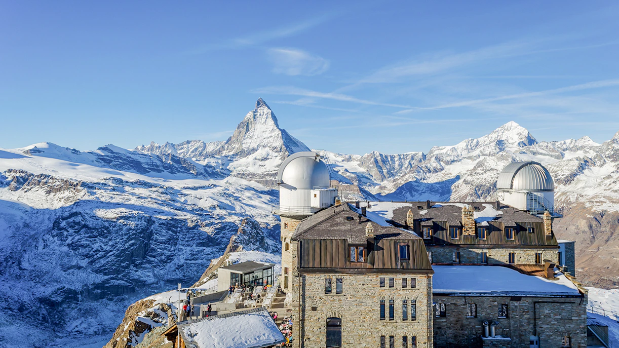 https://cdn-imgix.headout.com/media/images/6cca15e901f848068e90c92c6aec0a70-14601-Skip-the-LineTrainTicketstoGornergratfromZermatt---008.jpg
