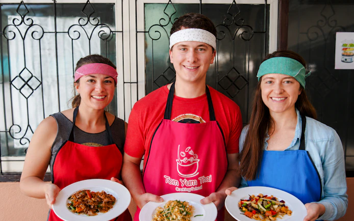 Chiang Mai Cooking Class with Local Market Tour and Round-Trip Transfers