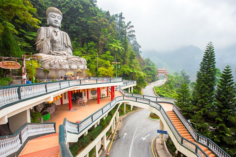 Large stone Buddha statue at Chin Swee Caves Temple