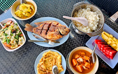 From Phuket/Krabi/Khao Lak: Private Khao Sok Day Trip with Cheow Lan Lake Longtail Boat Tour