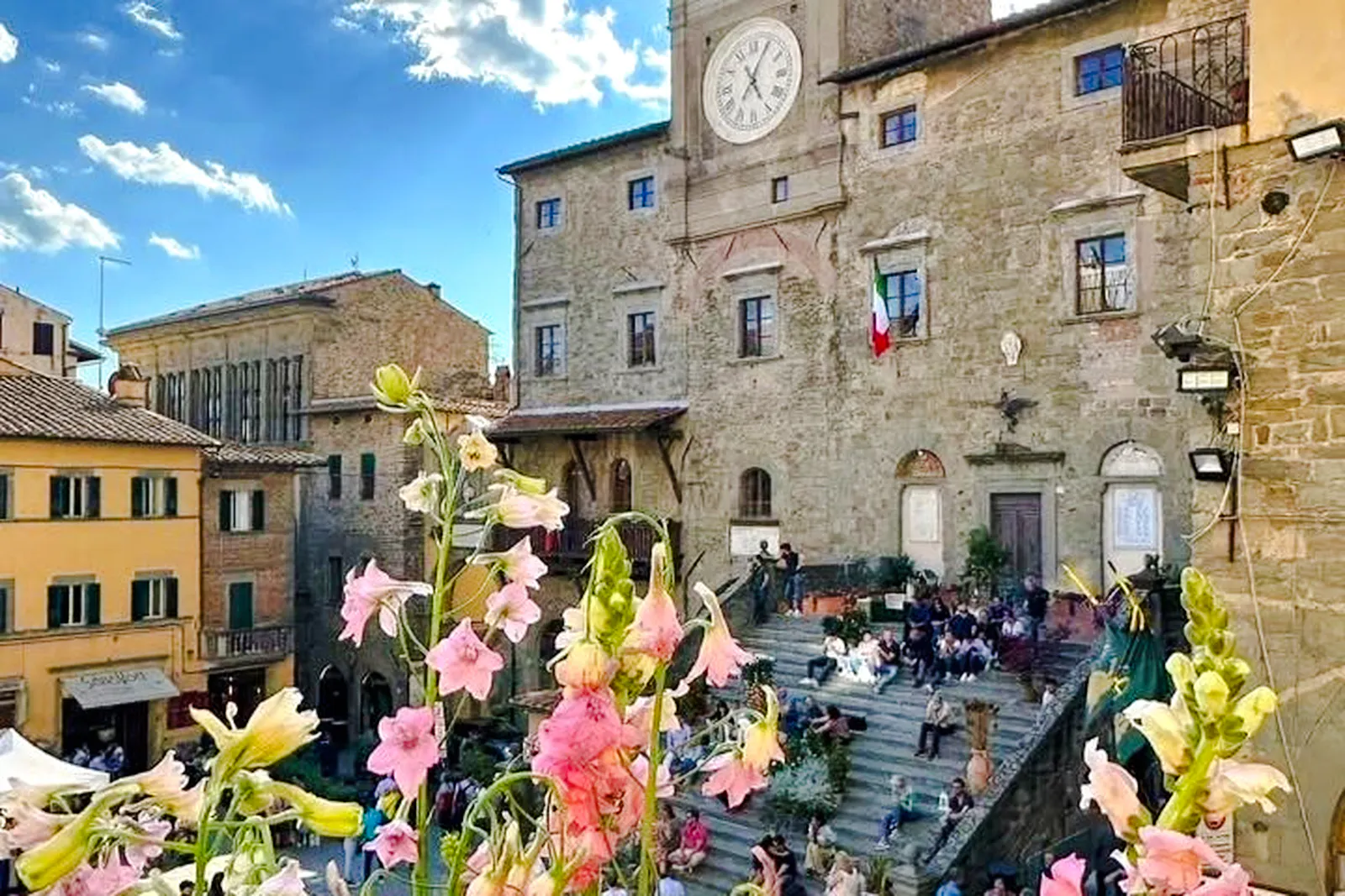 From Florence: Montepulciano, Montalcino & Cortona Day Trip with Wine Tastings