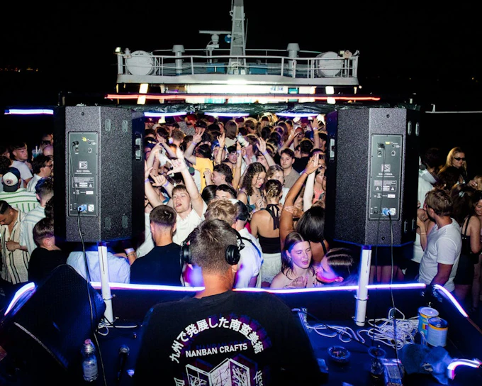 Split Night Boat Party and VIP Club Entry with Live DJ and Free Shots (Product 50262)