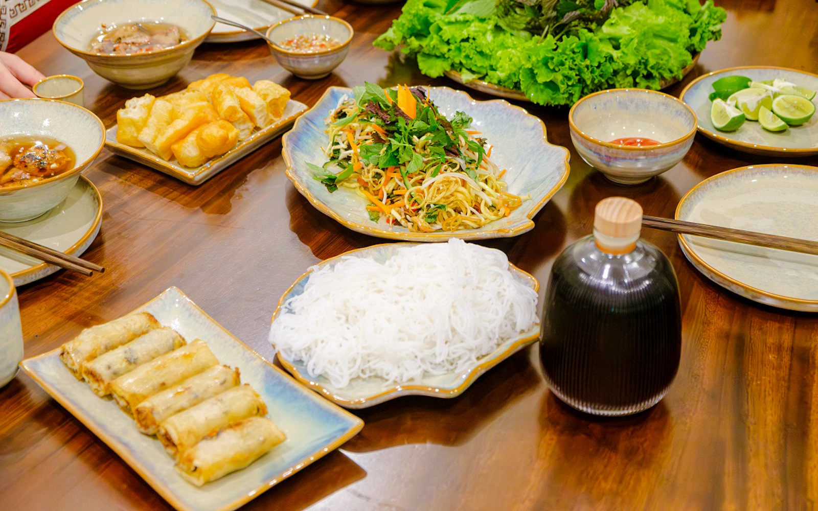 Hanoi Vietnamese Cooking Class with Local Market Tour