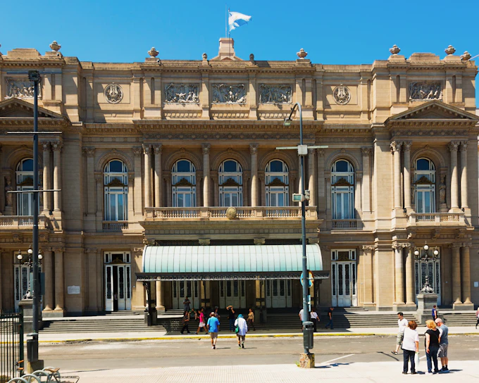 Teatro Colón Tickets with City Walking Tour