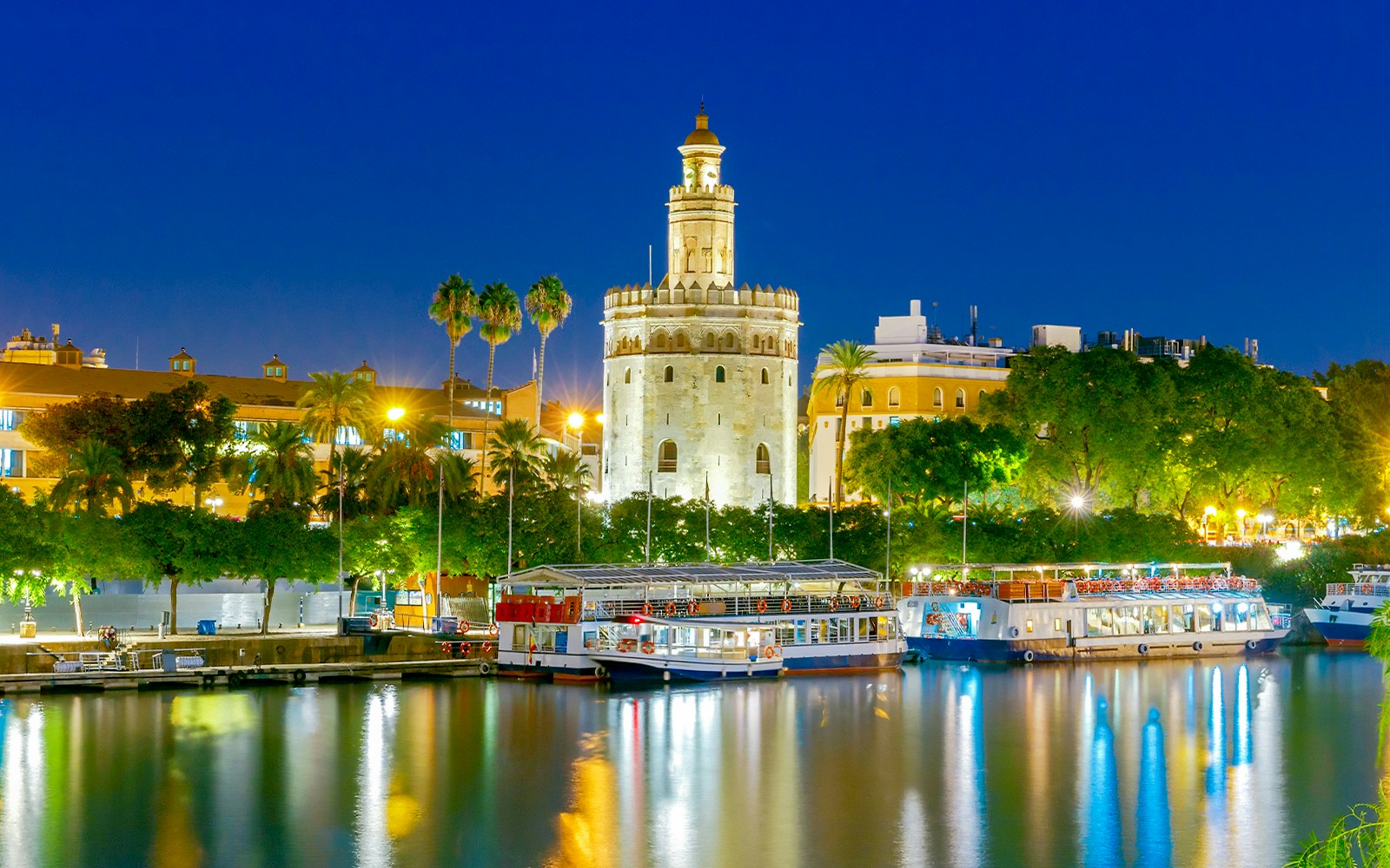 Sevilla. Golden Tower at night