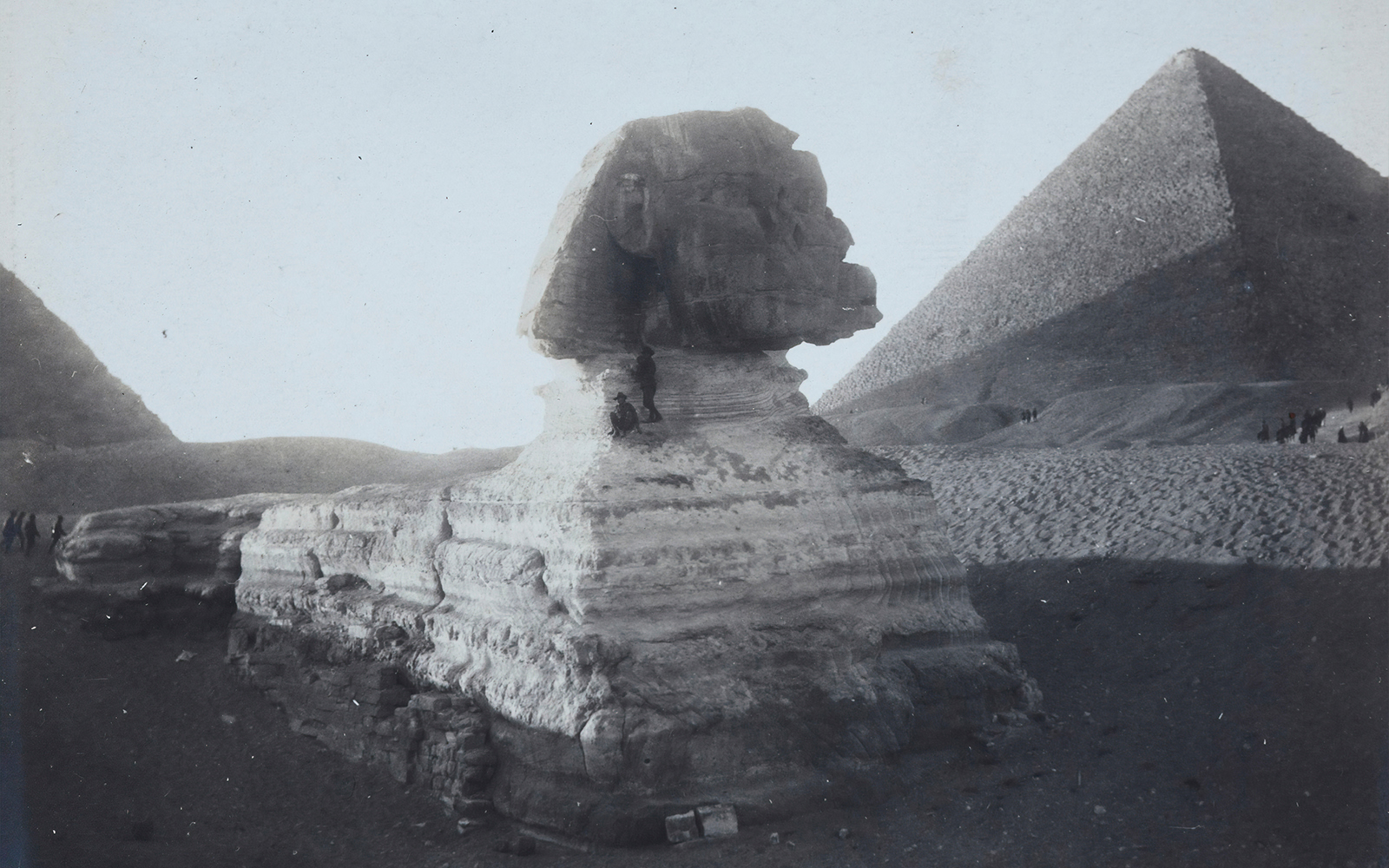 The Great Sphinx and two pyramids in Egypt during World War I.