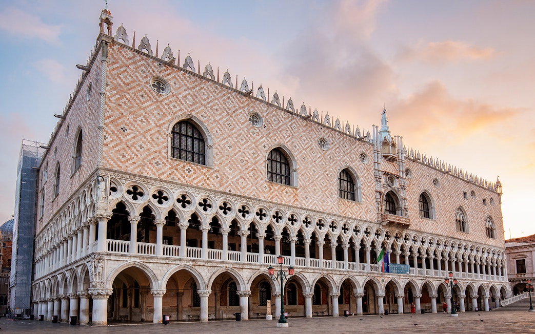 Doge's Palace in Venice at sunrise, part of the Venice Museums Pass.